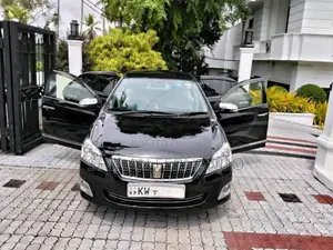 Toyota Premio 2013 Car (Used)