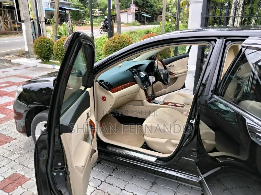 Toyota Premio 2013 Car (Used)