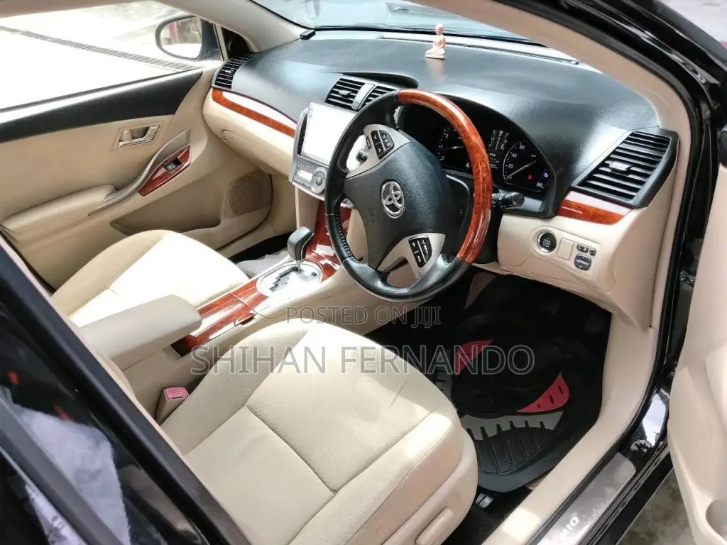 Toyota Premio 2013 Car (Used)
