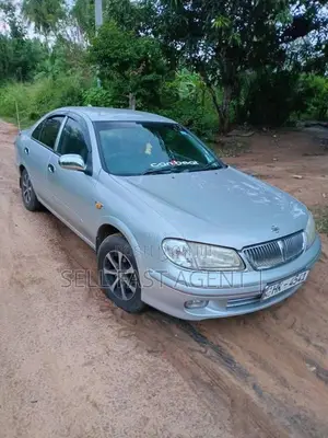 Nissan N16 2000 Car (Used)