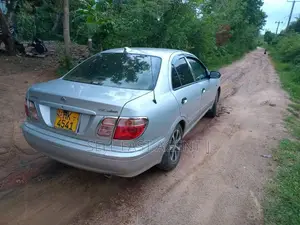 Nissan N16 2000 Car (Used)