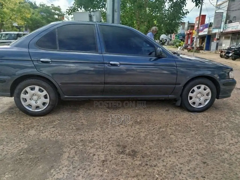 Nissan Sunny FB15 1999 Car (Used)