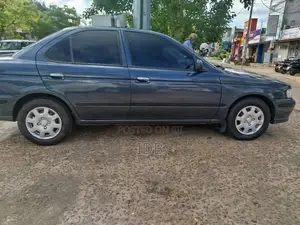 Nissan Sunny FB15 1999 Car (Used)