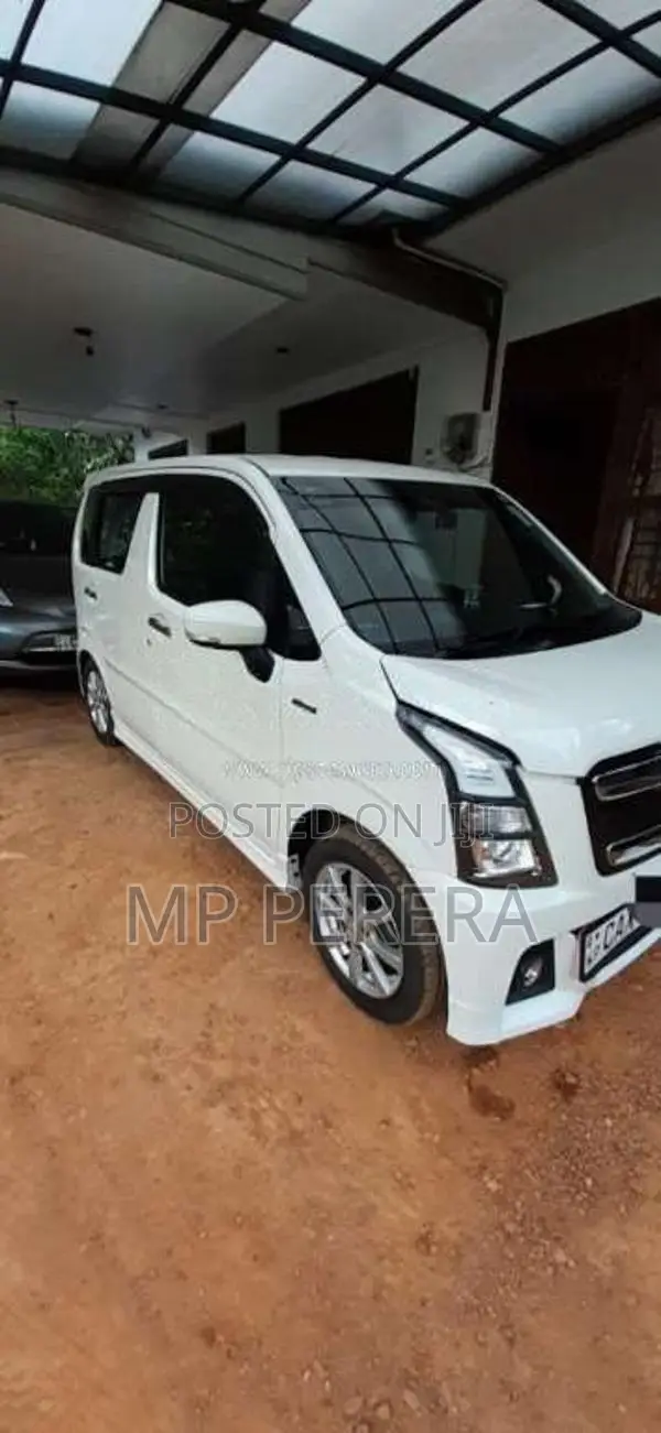 Suzuki Wagon R Stingray MH55S 2018 Car (Used)