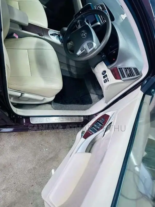 Toyota Premio 2012 Car (Used)
