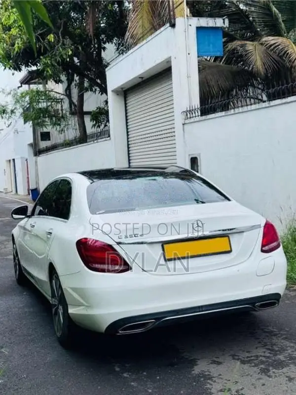 Mercedes-Benz C350e 2016 Car (Used)