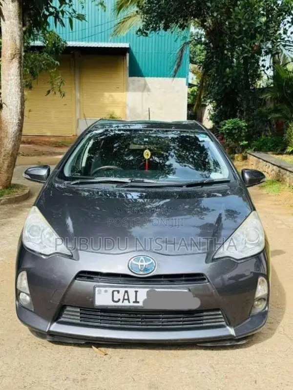 Toyota Aqua 2014 Car (Used)