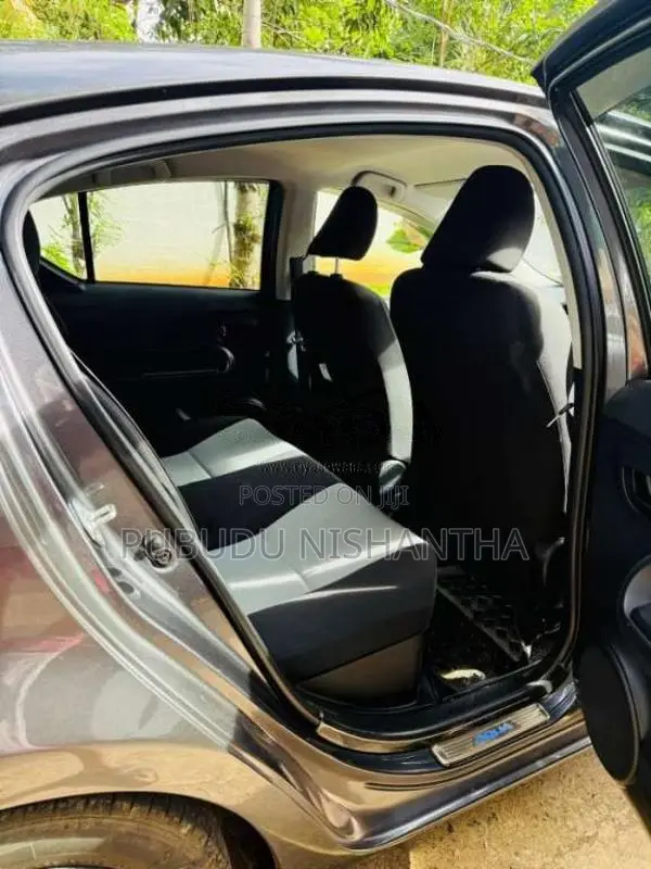Toyota Aqua 2014 Car (Used)