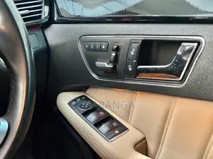Mercedes-Benz E200 2011 Car (Used)