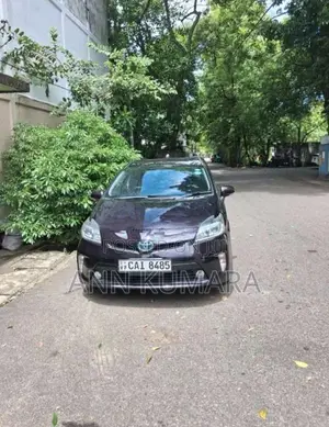 Toyota Prius 2012 Car (Used)