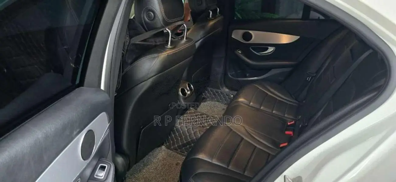 Mercedes-Benz C200 Premium Plus 2015 Car (Used)