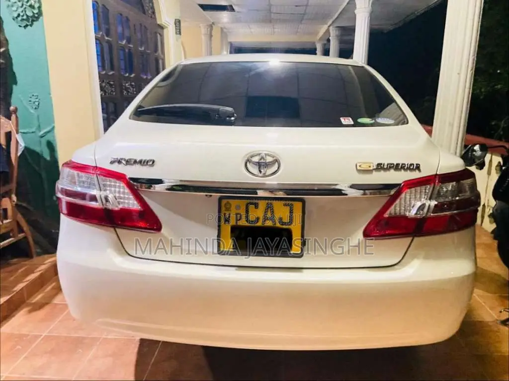 Toyota Premio 2015 Car (Used)
