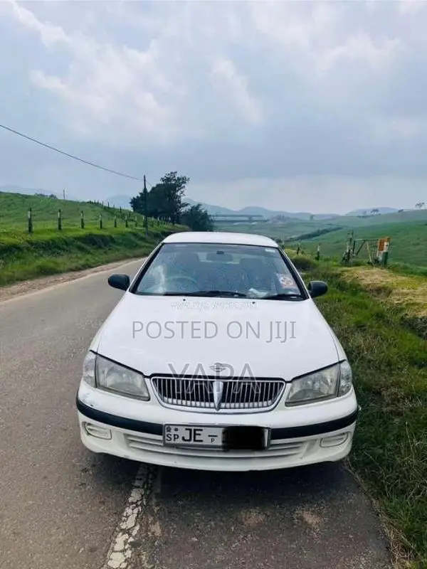 Nissan N16 2001 Car (Used)