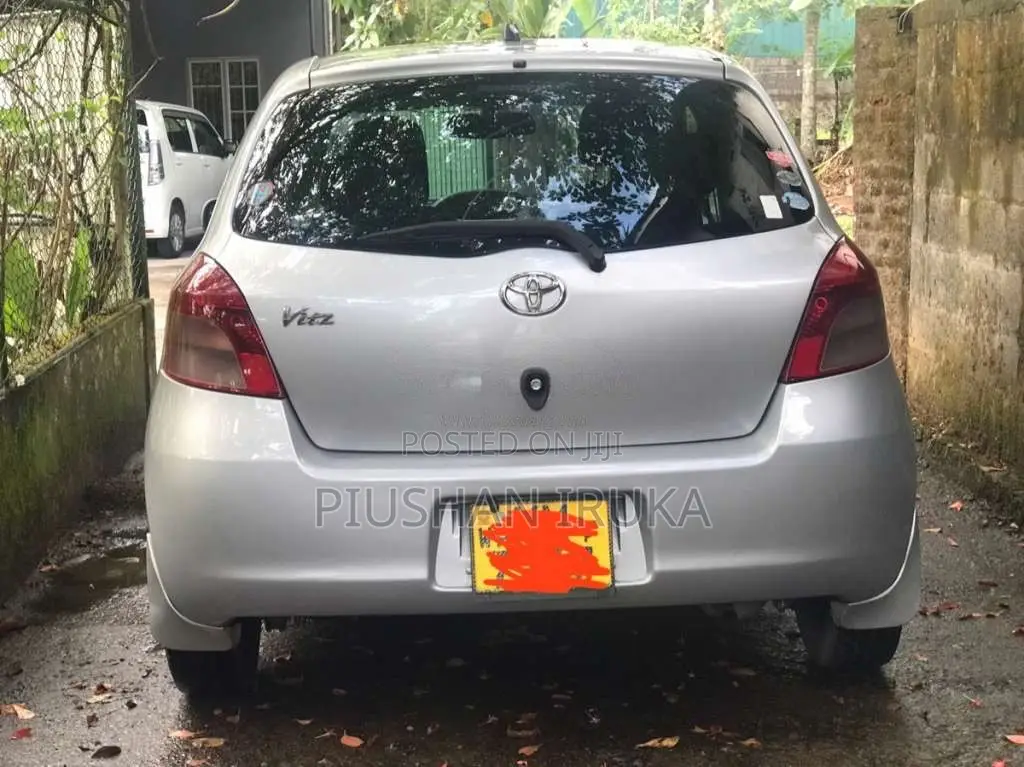 Toyota Vitz 2007 Car (Used)