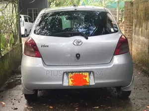 Toyota Vitz 2007 Car (Used)