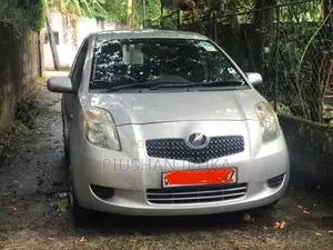 Toyota Vitz 2007 Car (Used)