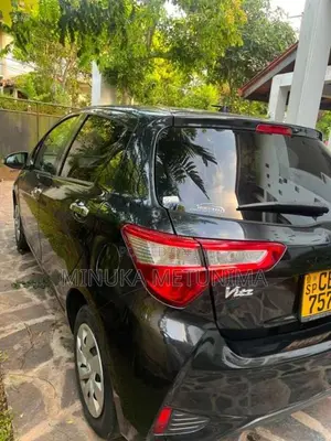 Toyota Vitz 2019 Car (Used)
