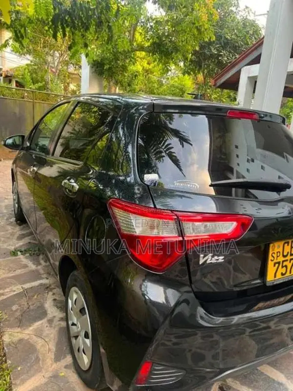Toyota Vitz 2019 Car (Used)
