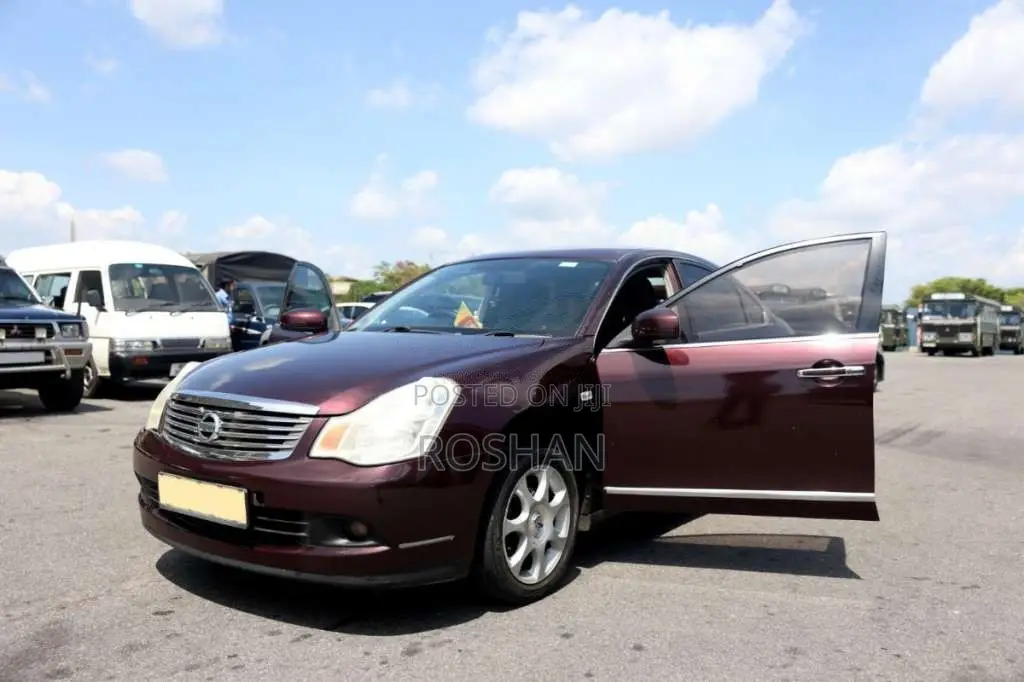 Nissan Bluebird 2011 Car (Used)