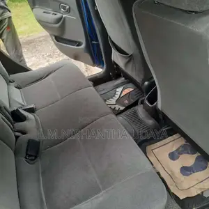 Suzuki Swift 2004 Car (Used)