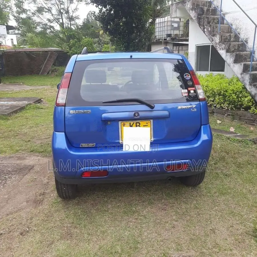 Suzuki Swift 2004 Car (Used)