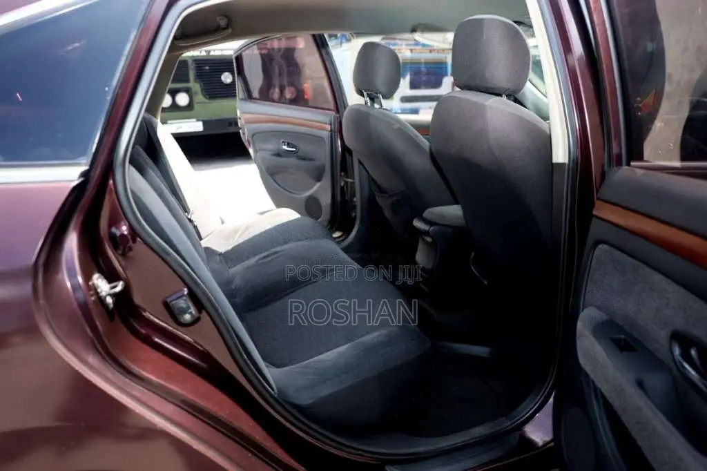 Nissan Bluebird 2011 Car (Used)