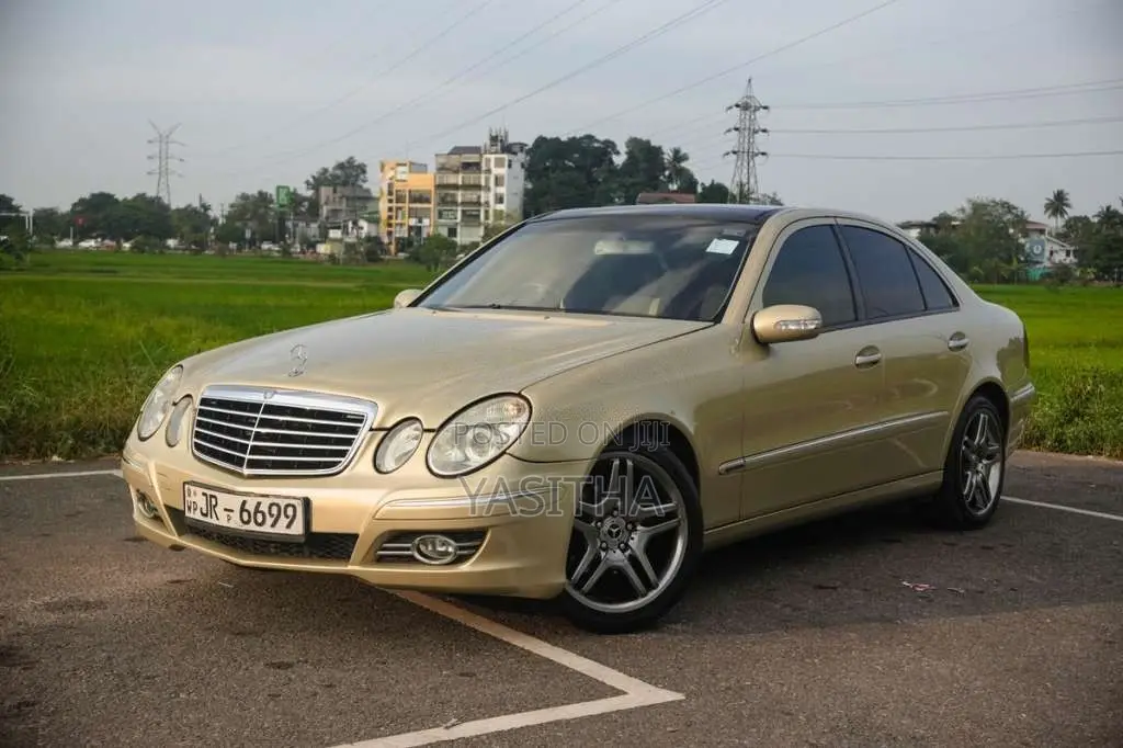 Mercedes-Benz W211 E200 2004 Car (Used)