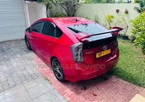 Toyota Prius 2010 Car (Used)