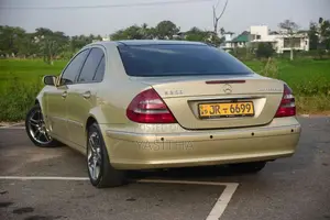 Mercedes-Benz W211 E200 2004 Car (Used)