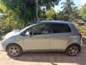 Toyota Vitz 2007 Car (Used)