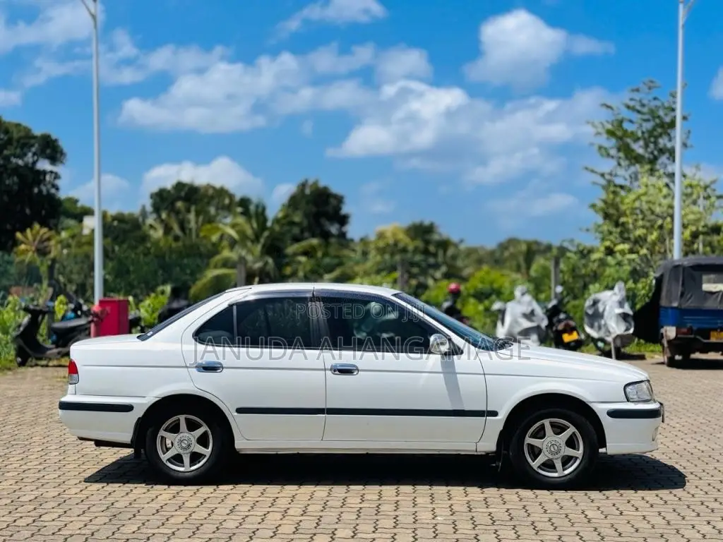 Nissan FB15 2002 Car (Used)