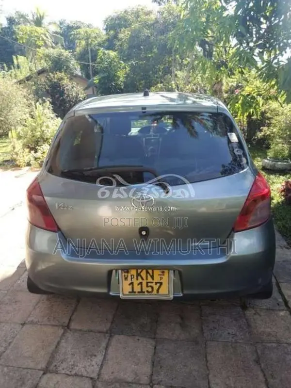 Toyota Vitz 2007 Car (Used)