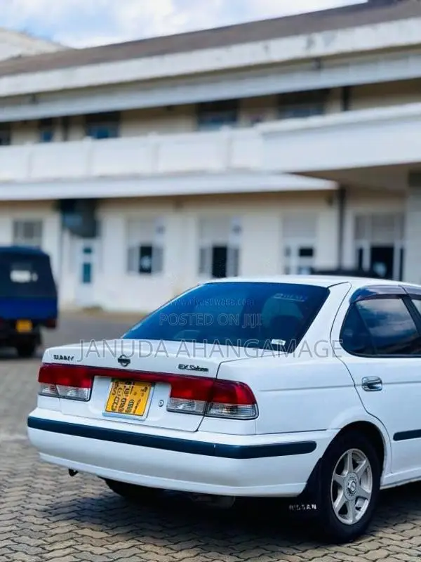Nissan FB15 2002 Car (Used)