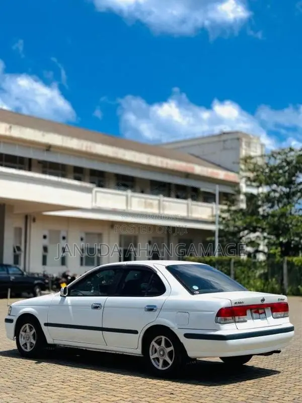 Nissan FB15 2002 Car (Used)