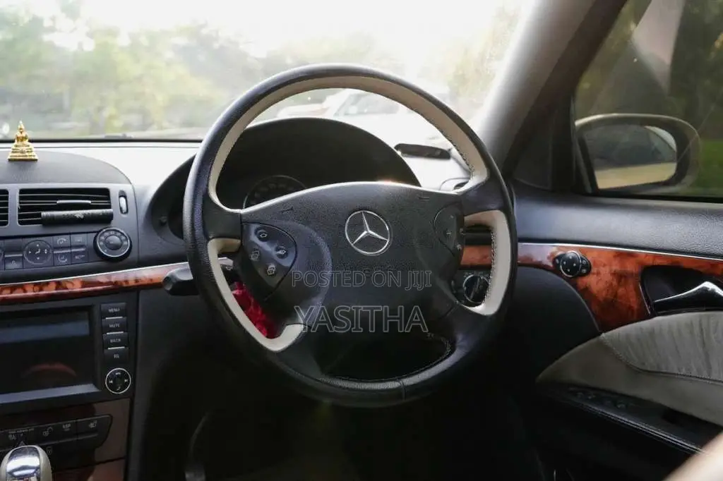 Mercedes-Benz W211 E200 2004 Car (Used)