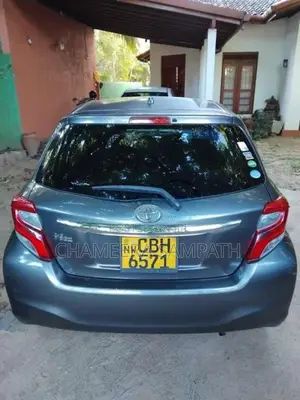 Toyota Vitz 2018 Car (Used)