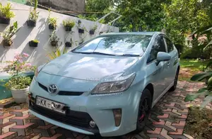 Toyota Prius 2011 Car (Used)