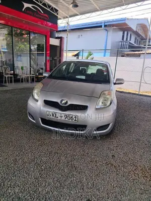 Toyota Vitz 2009 Car (Used)