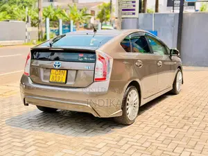 Toyota Prius 2014 Car (Used)