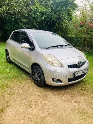 Toyota Vitz 2010 Car (Used)
