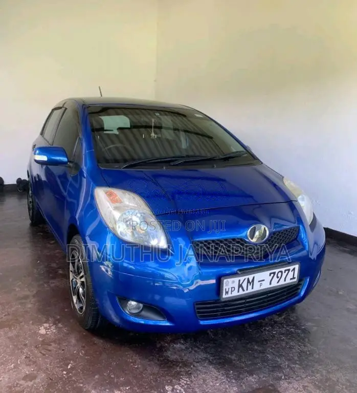 Toyota Vitz 2008 Car (Used)