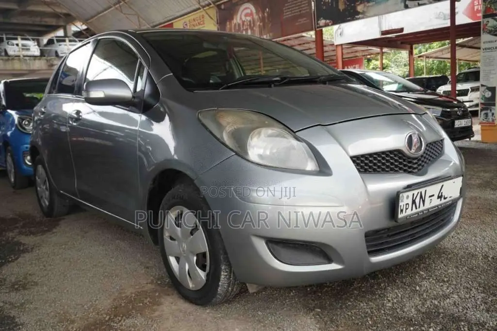 Toyota Vitz 2008 Car (Used)
