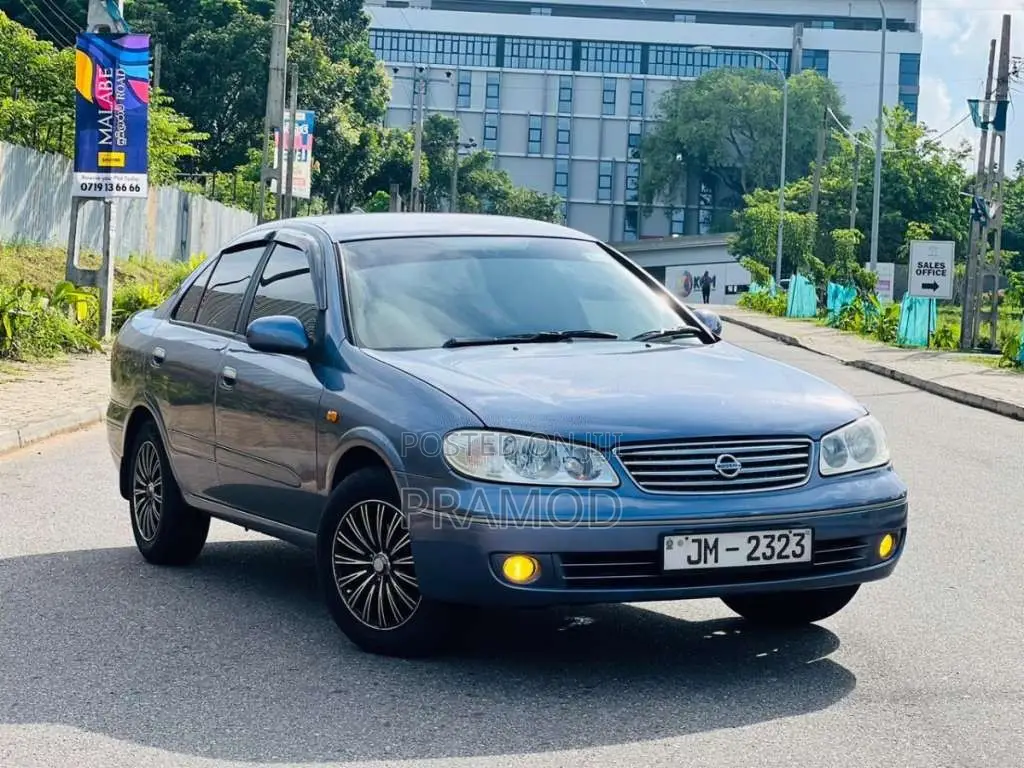Nissan N16 2004 Car (Used)