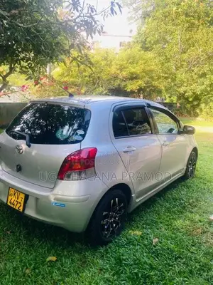 Toyota Vitz 2010 Car (Used)