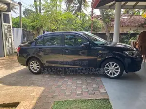 Toyota Axio 2013 Car (Used)