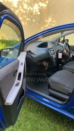 Toyota Vitz 2008 Car (Used)