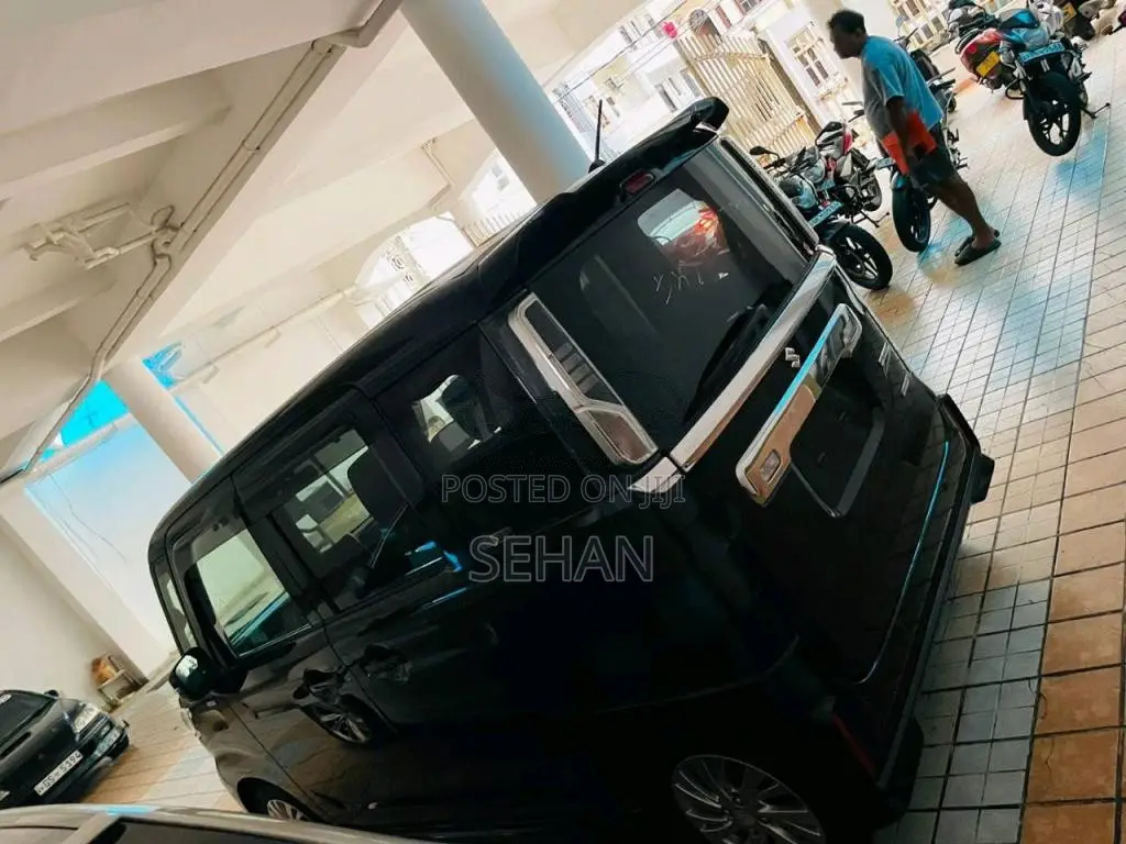 Suzuki Spacia 2023 Car (Used)