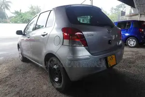 Toyota Vitz 2008 Car (Used)