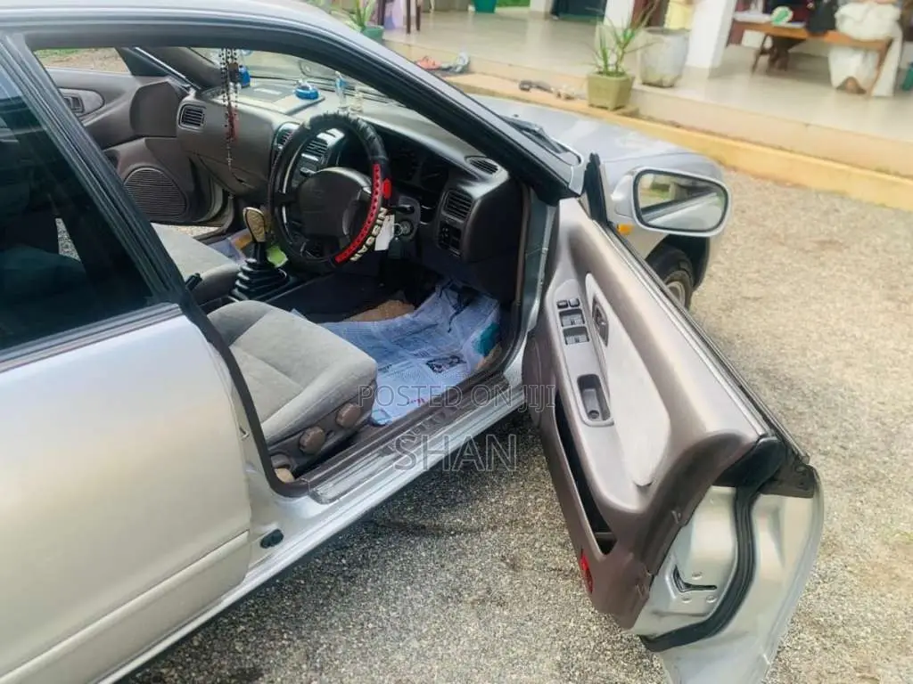 Nissan Presea 1996 Car (Used)