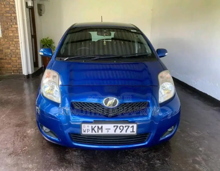 Toyota Vitz 2008 Car (Used)